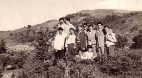Νεαροί χωριανοί στην άμαρτο ~ 1955